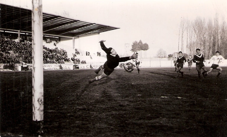 Experiencia Coolligan desde Burgos: Camisetas de Fútbol Retro Online