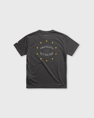 1975 SMALL ISLANDS, BIG DREAMS - Camiseta Fútbol Retro