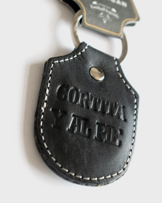 CORTITA Y AL PIE NEGRO - Llavero Fútbol Retro