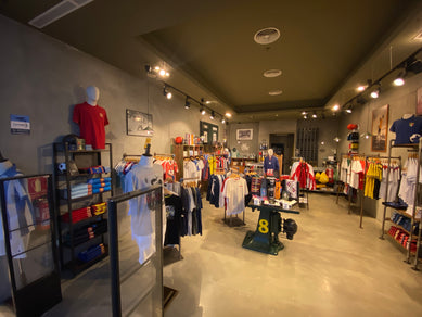 Where to Buy Vintage Football Fashion in Malaga